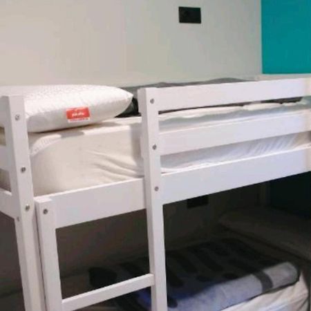 Hostel Trovadores Бургос Экстерьер фото