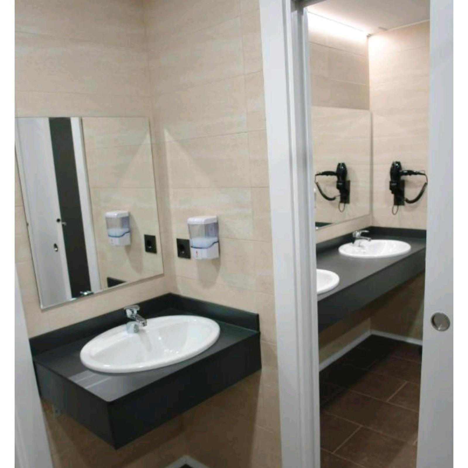 Hostel Trovadores Бургос Экстерьер фото